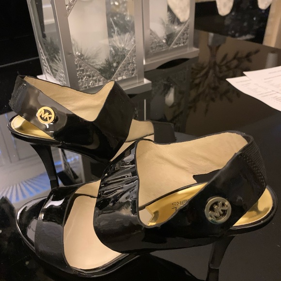 Michael Kors Rochelle Open Toe Black Patent Slingback Heeled Sandals - Picture 3 of 6